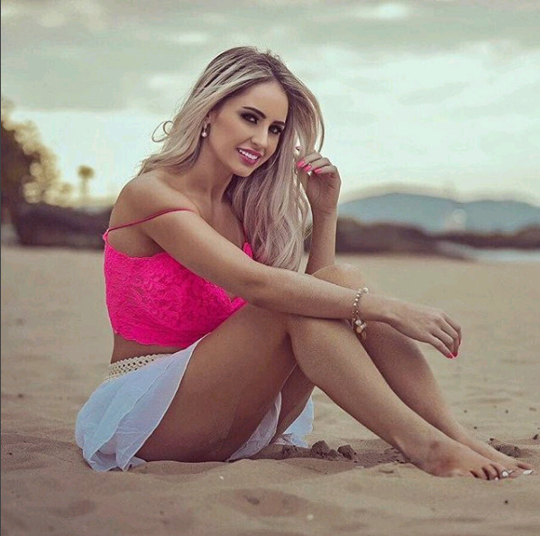 daiane novais feet 1