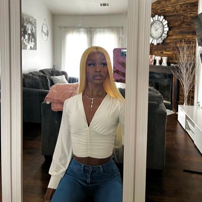 daii brewster feet 5