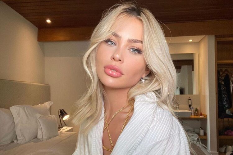 dainara pariz feet 5