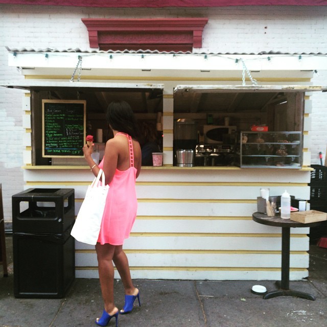 daisy lewellyn feet 6