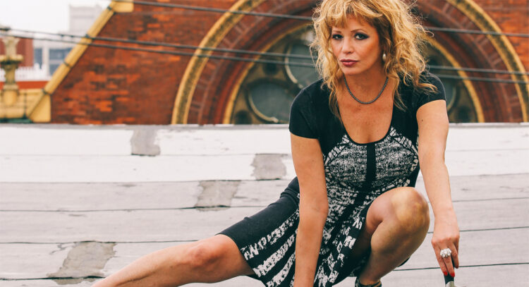 daisy martinez feet 4