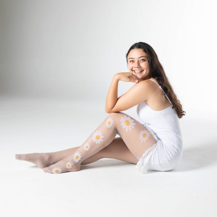 daisy trinidad feet 4 scaled