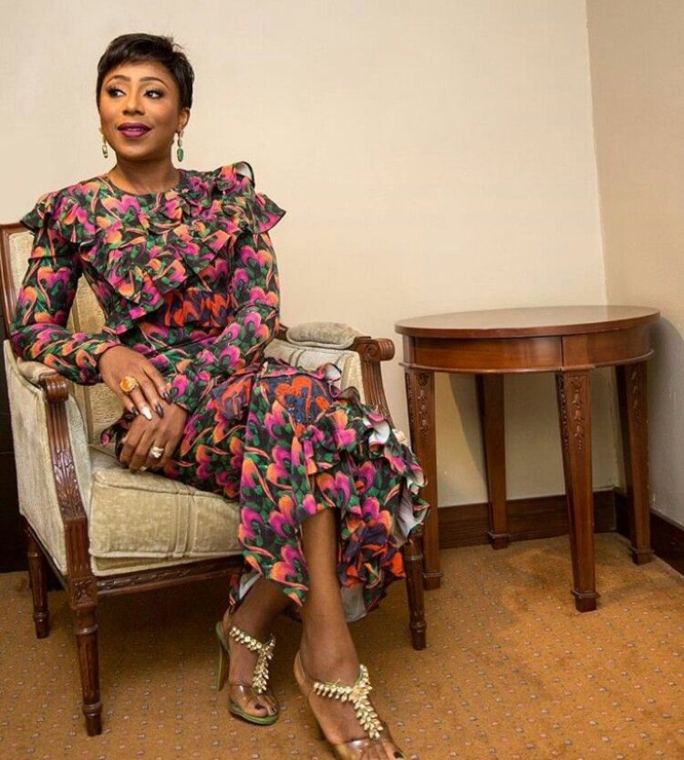 dakore akande feet 4