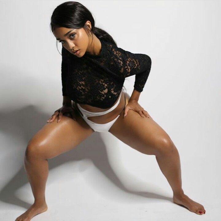 dakota gonzalez feet 6