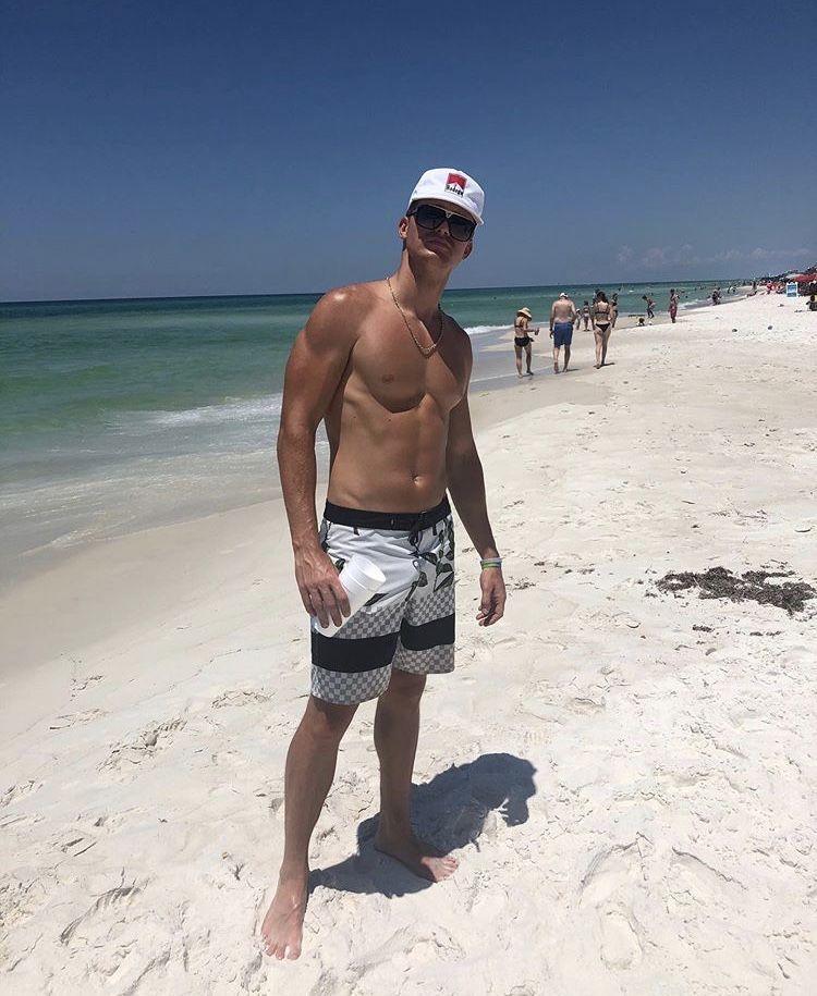 daley mccullum feet 6