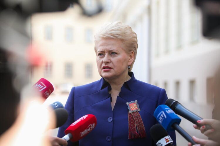 dalia grybauskaite feet 4