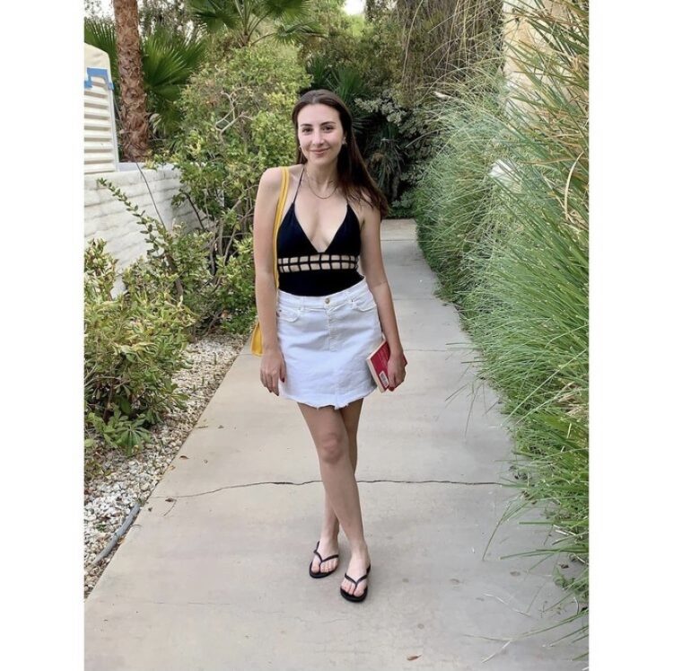 dana schwartz feet 5