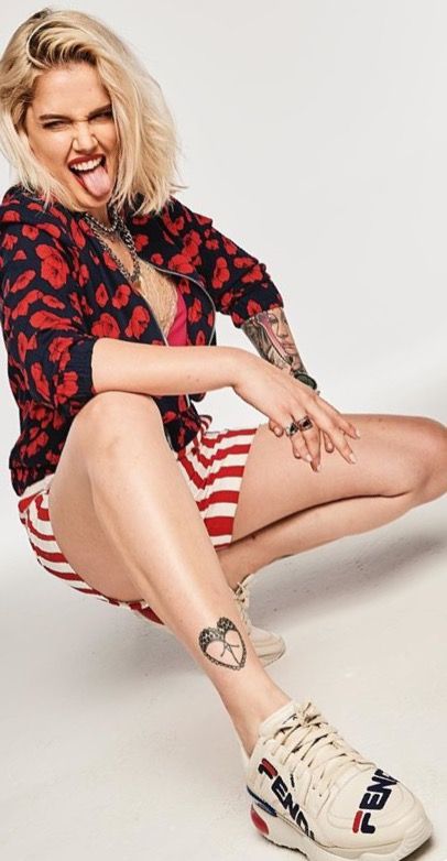 danae georganta feet 6