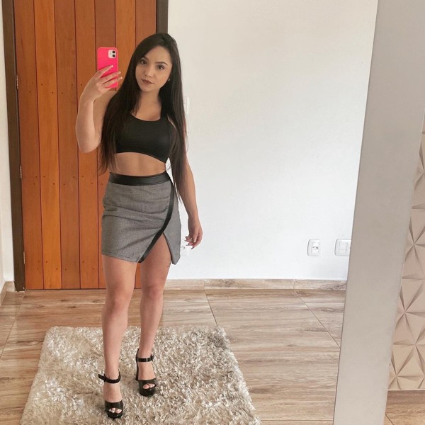 danae rojas gomez feet