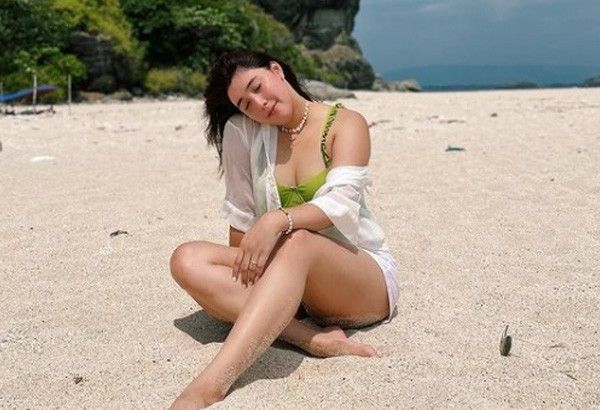 dani barretto feet 3