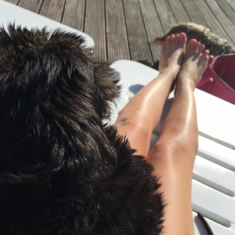 dani thompson feet 1