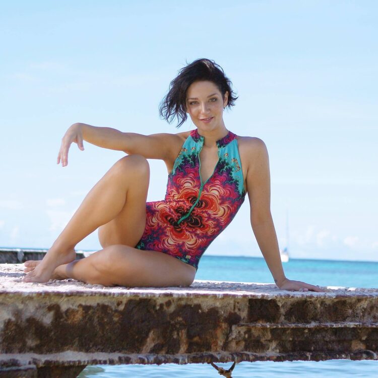 daniela alvarado feet 3