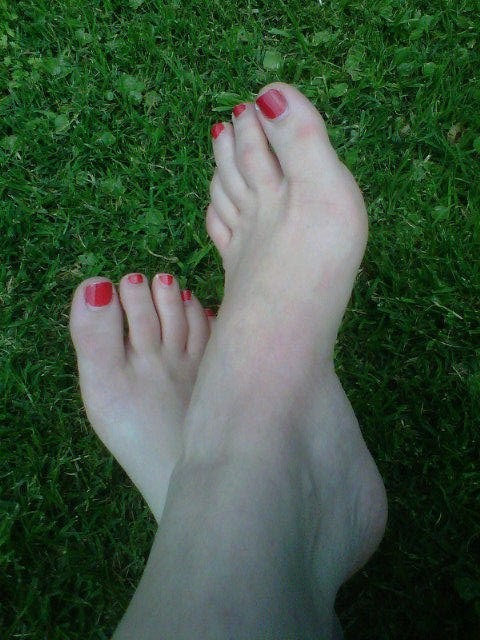 daniela bonelli feet 1