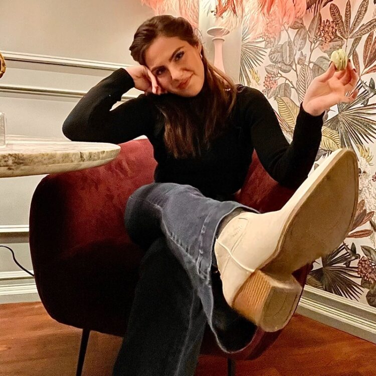 daniela cardenas feet