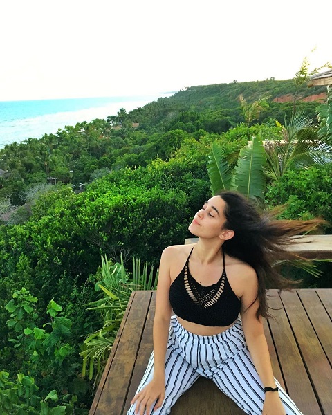 daniela flombaum feet 2