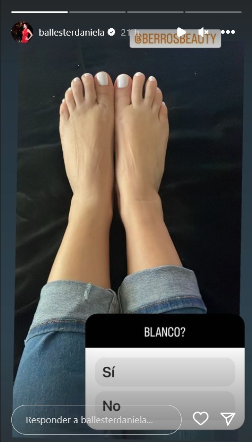 daniela viaggiamari feet 3