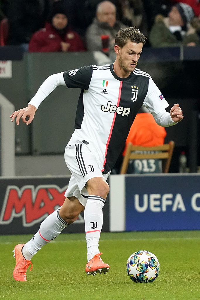 daniele rugani feet 5