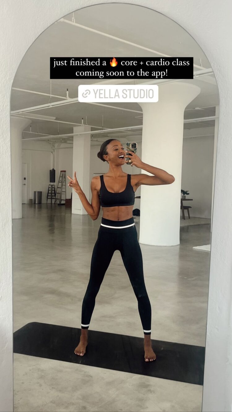 danielle acoff feet 5