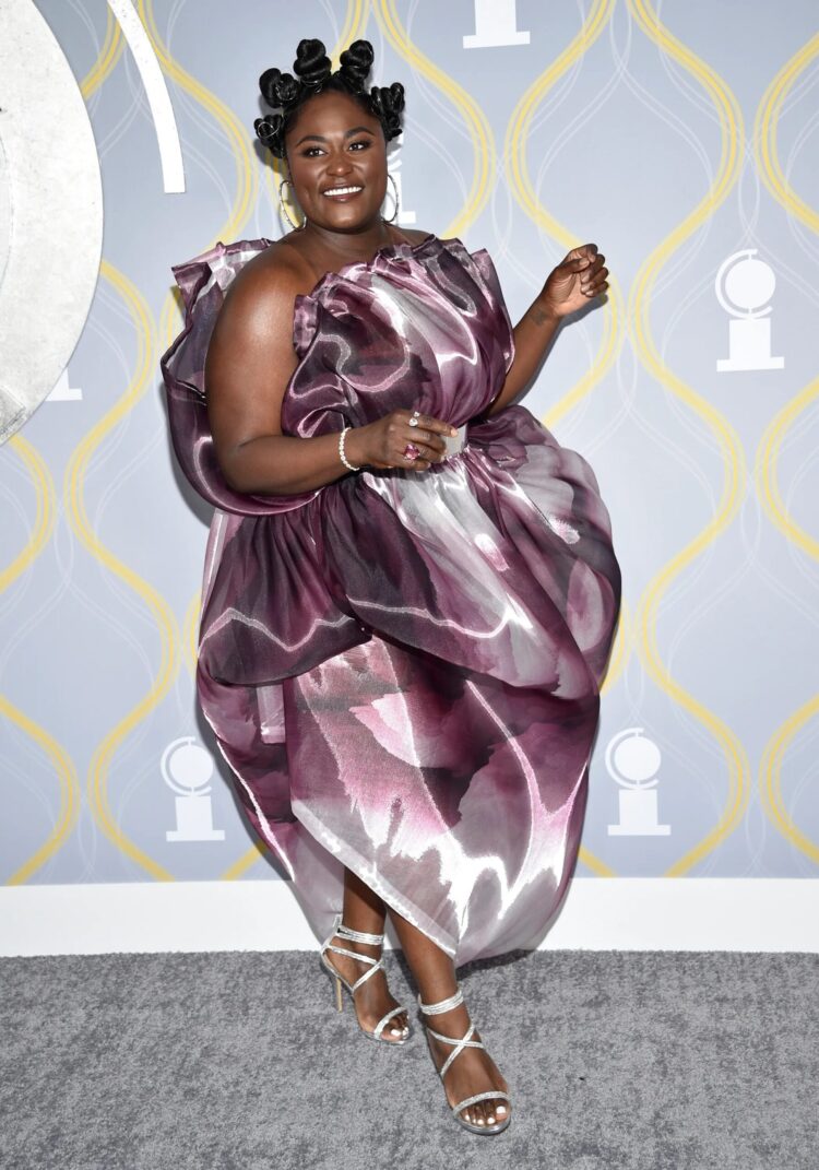 danielle brooks feet scaled
