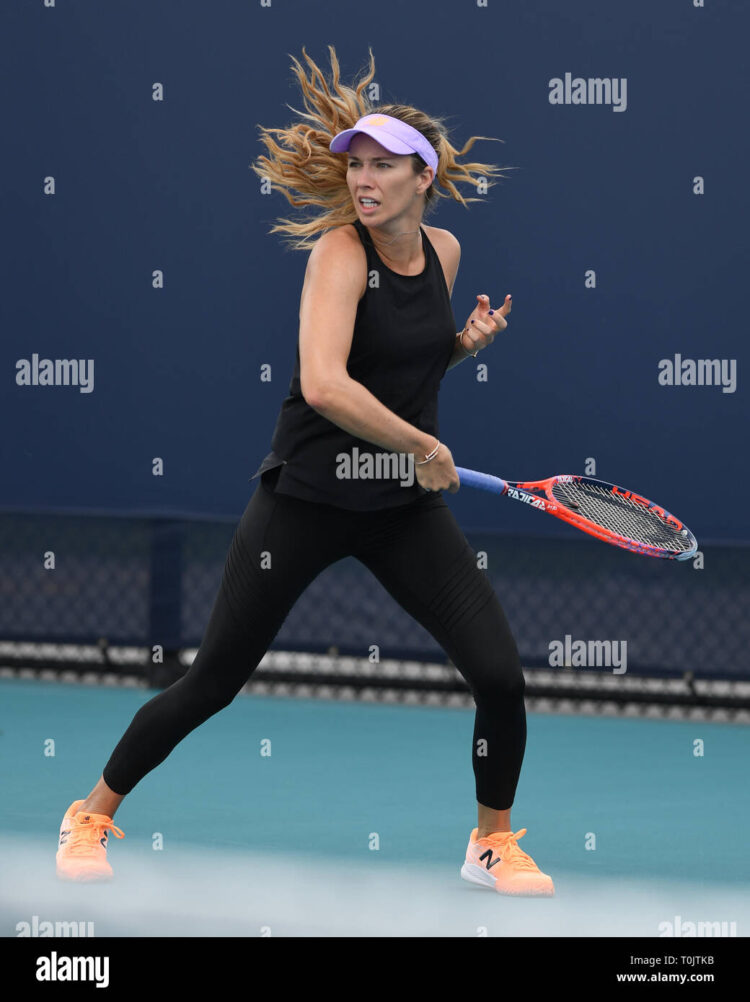 danielle collins feet 6