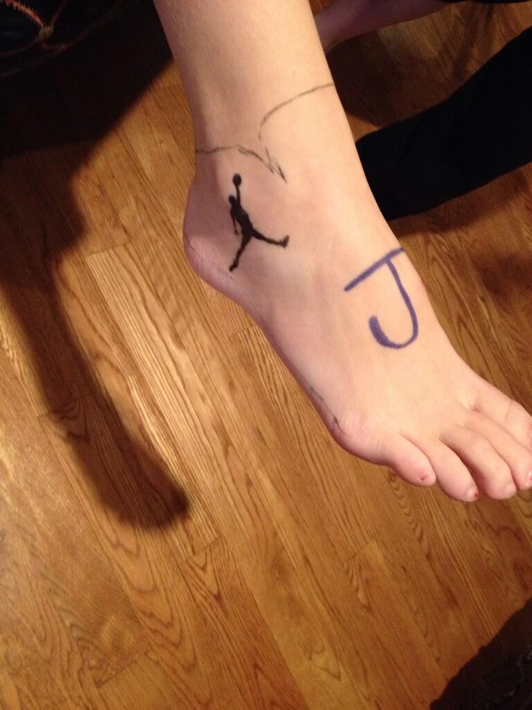 danielle cooper feet 1