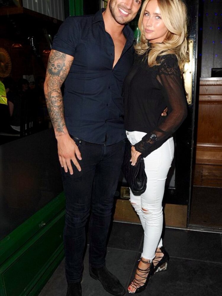 danielle fogarty feet 5