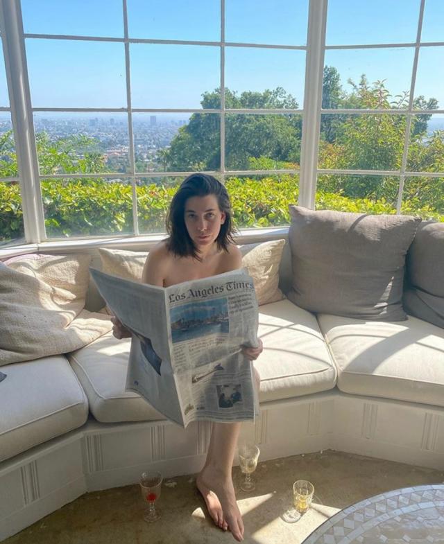 danielle haim feet 6