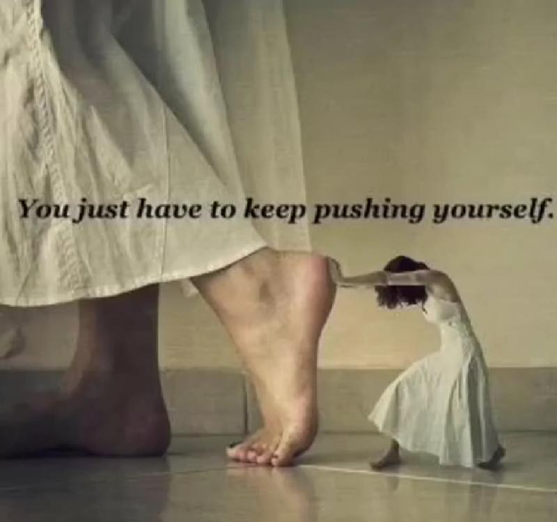 danielle hunt feet 5