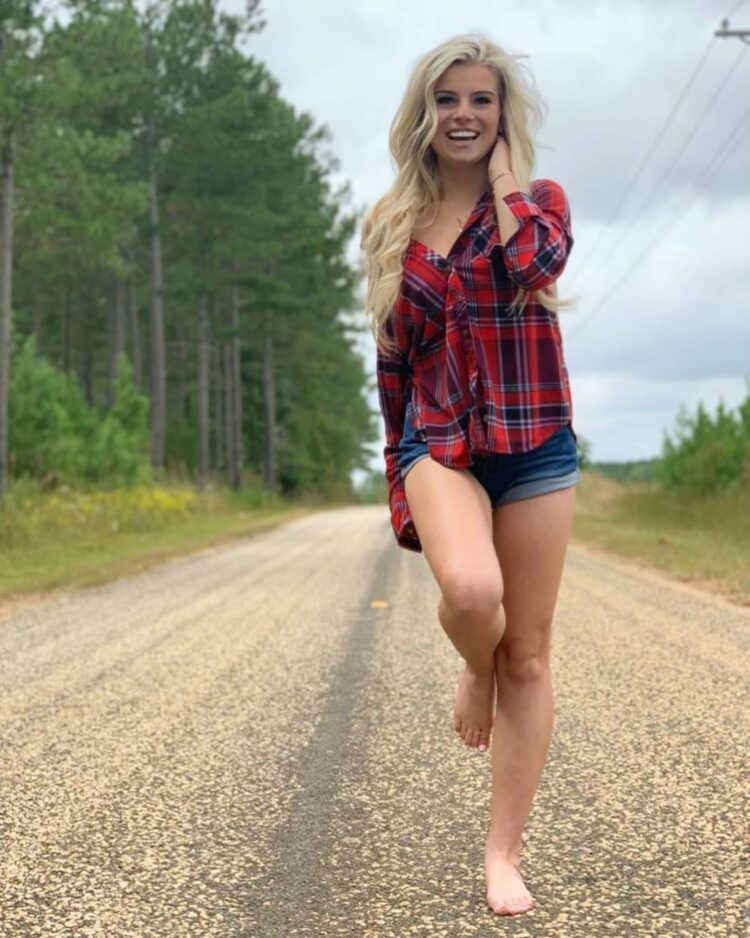 danielle johnson feet 2