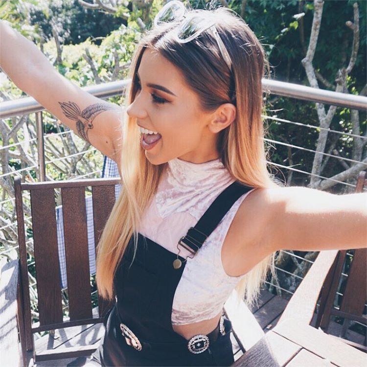 danielle mansutti feet 5