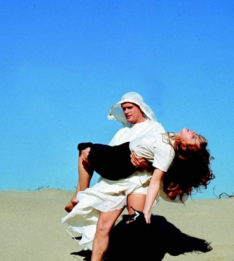 danielle metz feet 3