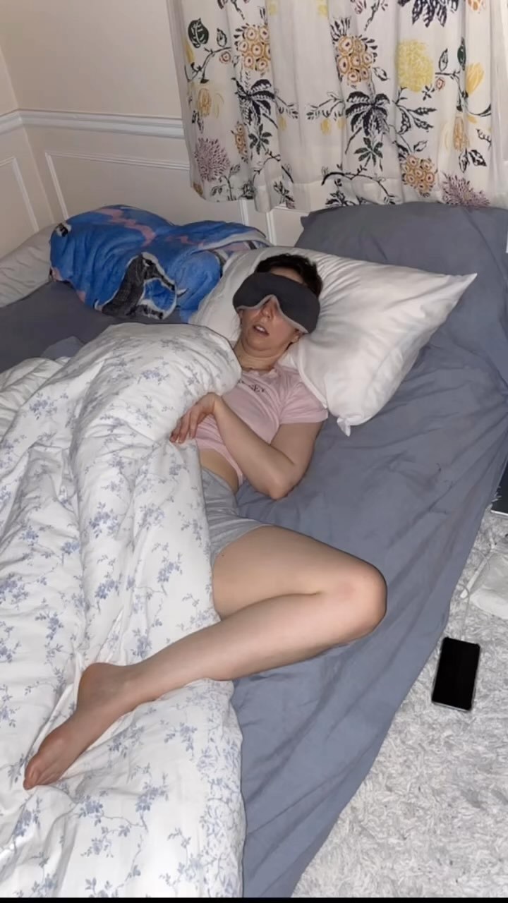 danielle morrow feet