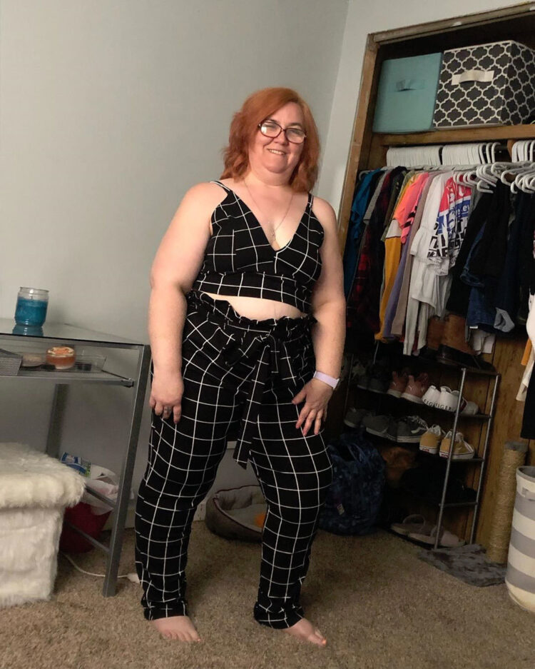 danielle mullins feet