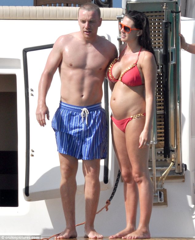 danielle ohara feet 5