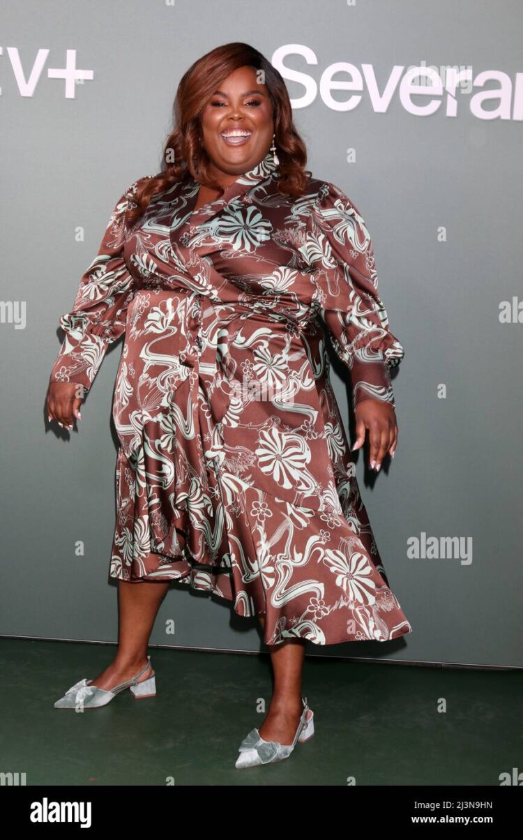 danielle pinnock feet 5