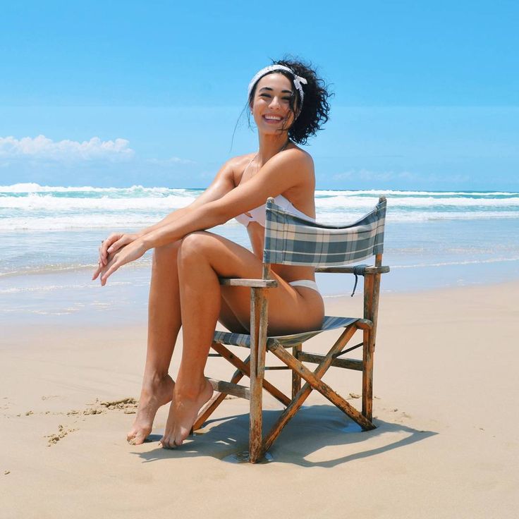 danielle robertson feet 4