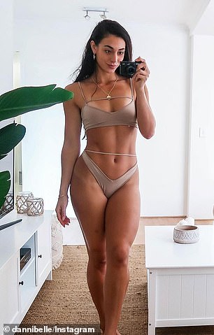 danielle robertson feet 6