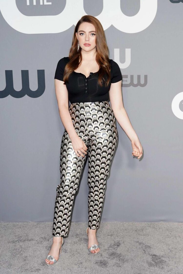 danielle russell feet 4