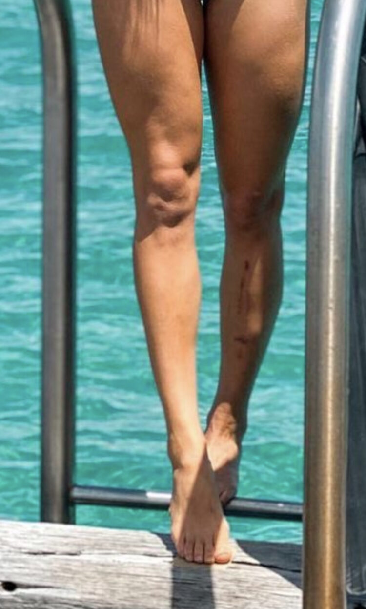 danielle scott feet 4