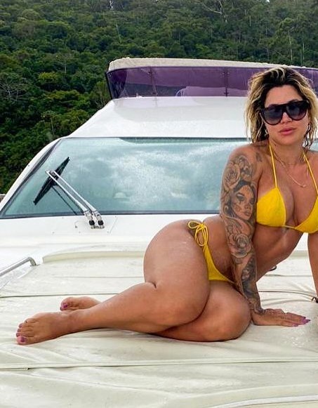 danielle souza feet 2