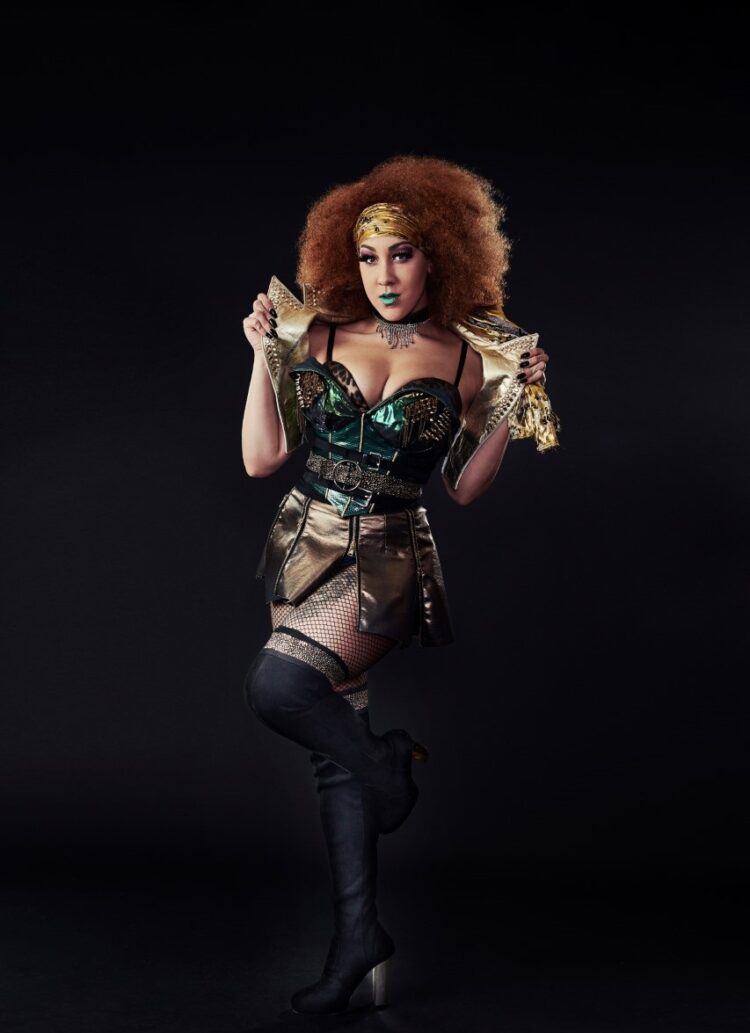 danielle steers feet 4