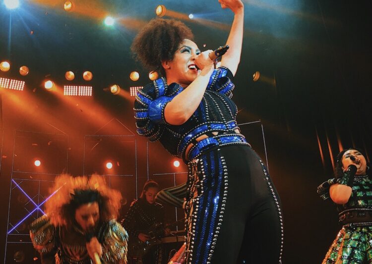 danielle steers feet 6