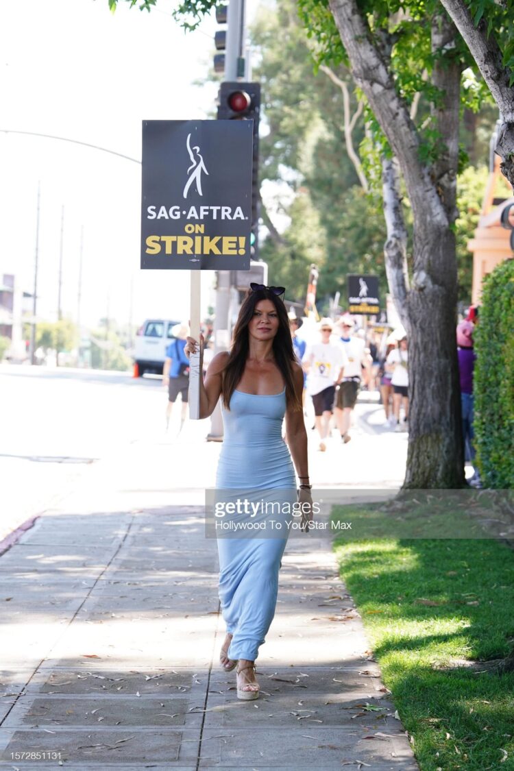 danielle vasinova feet 5