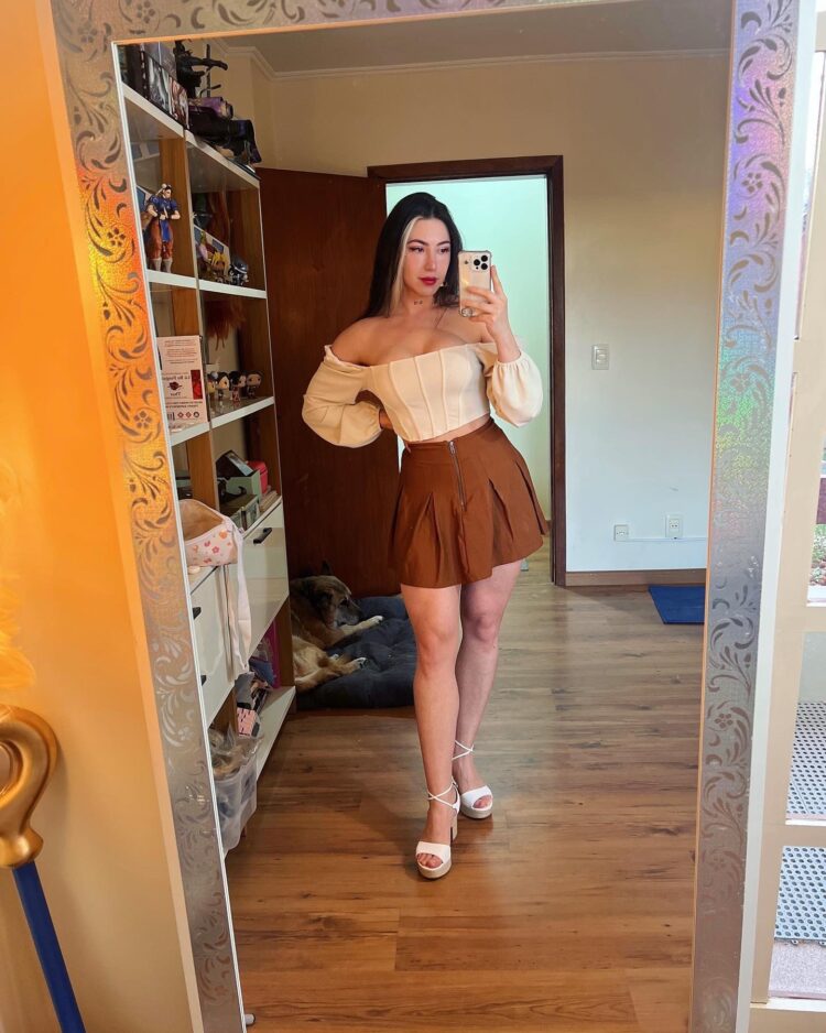 danielle vedovelli feet 2