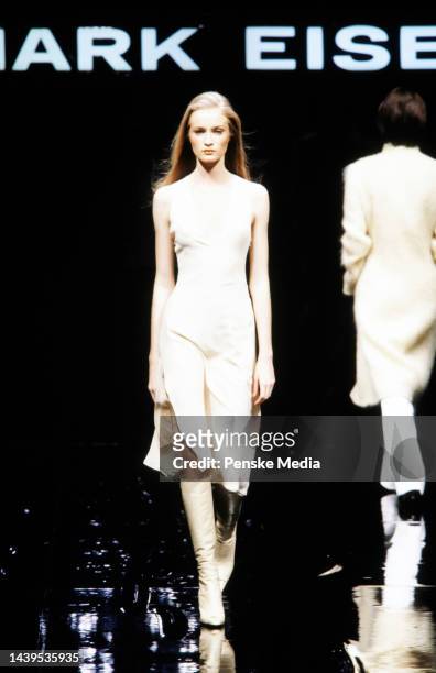 danita angell feet 6