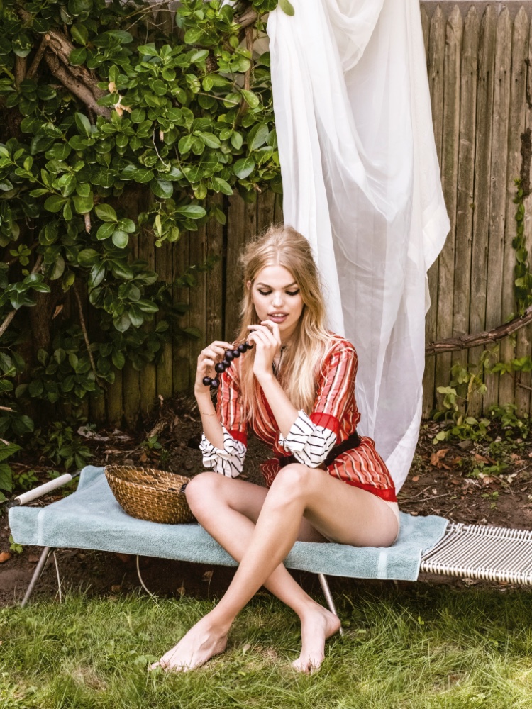 daphne groeneveld feet 4