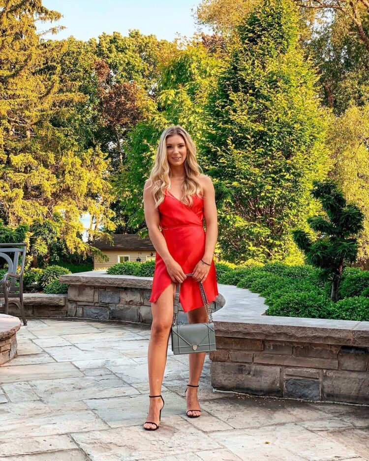 dara howell feet 1