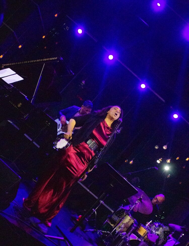 dara starr tucker feet 6