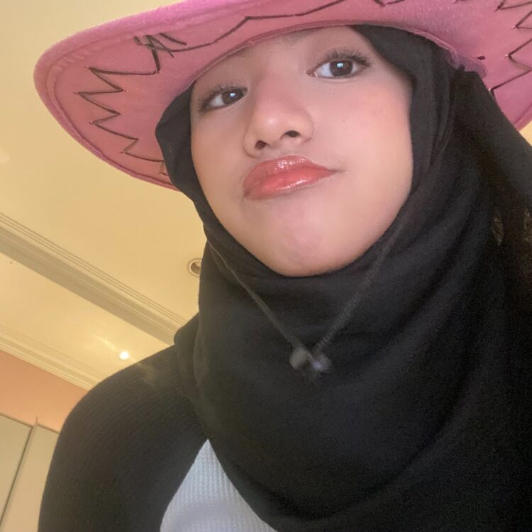 darin al athrus feet