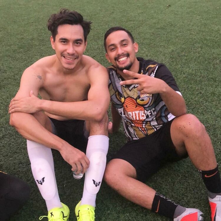 darius sinathriya feet 3